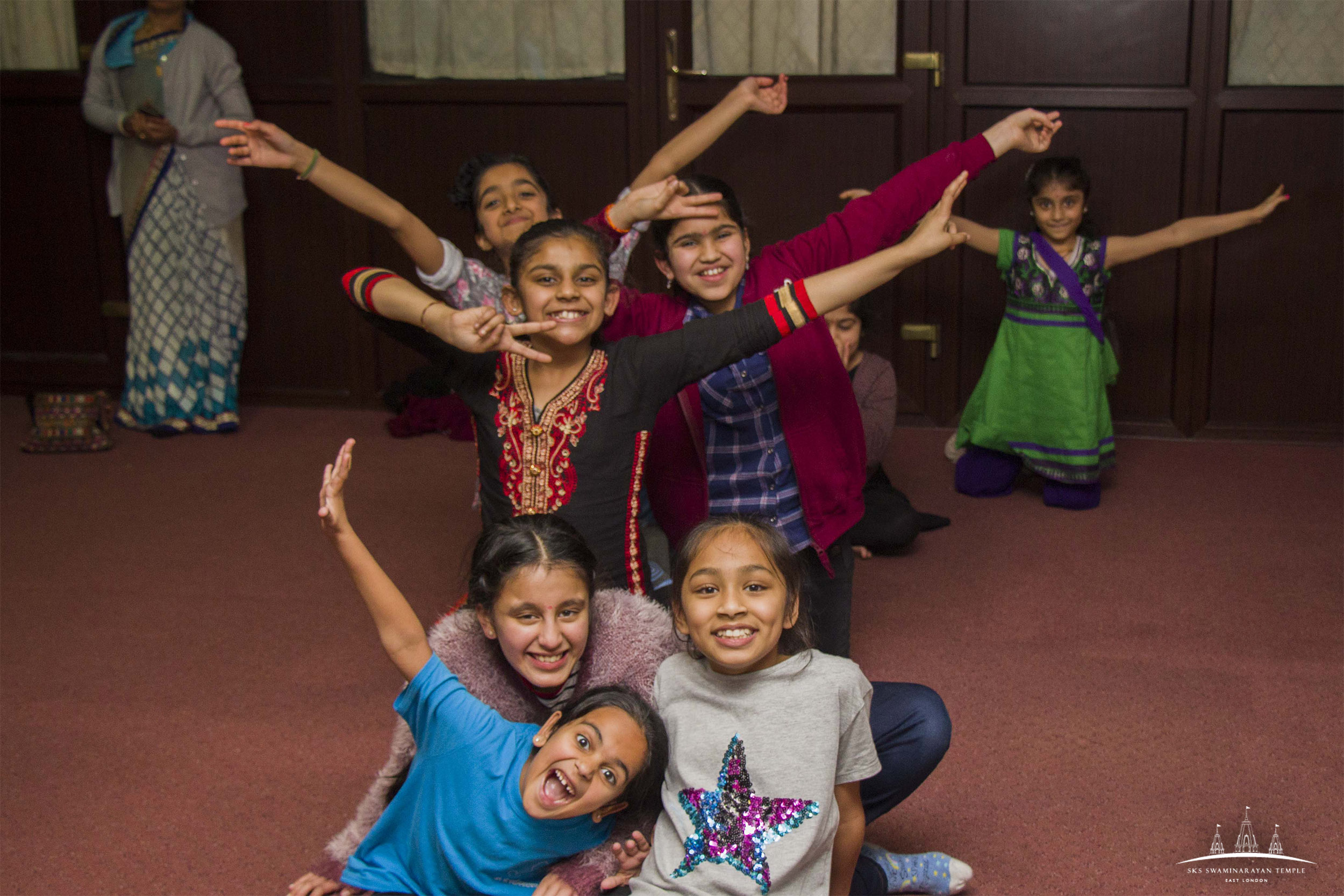 ©1987-2017 SKS Swaminarayan Temple East London